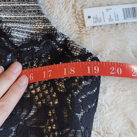 💛2 for $20💛 Bundle and save Gorgeous formal dress by ANTONIO MELANI NWT - Picture 8 of 11